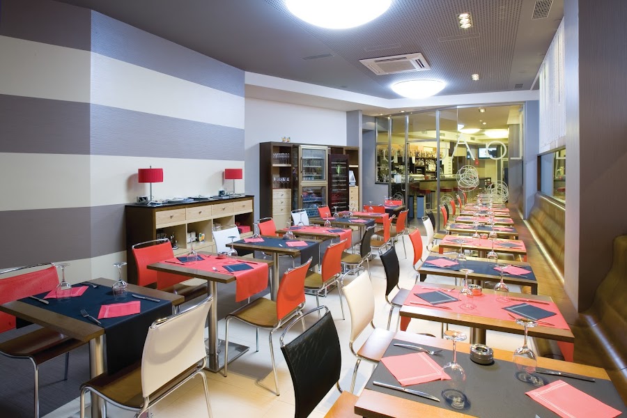 Cafetería Restaurante La Aurora