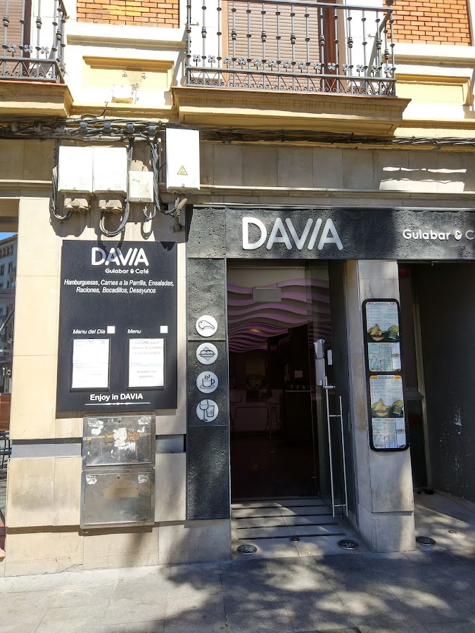 DAVIA Gulabar & Café Zaragoza