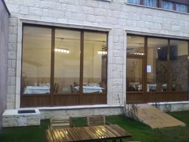 Hotel Restaurante "La huella del camino"