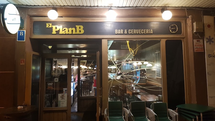 Bar Plan B