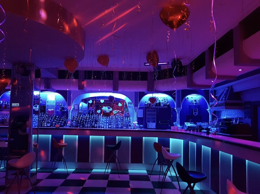 CLUB LAS PALMERAS