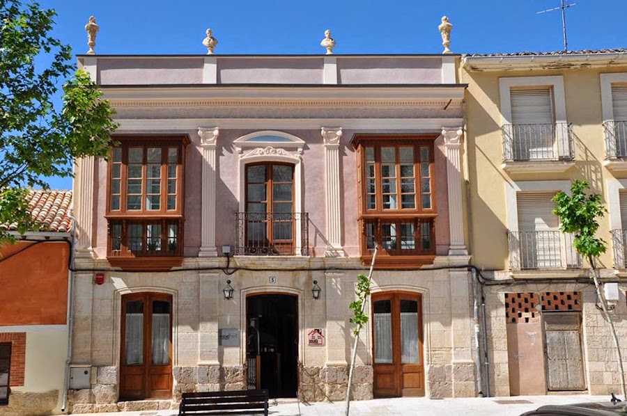 Emebed Posada