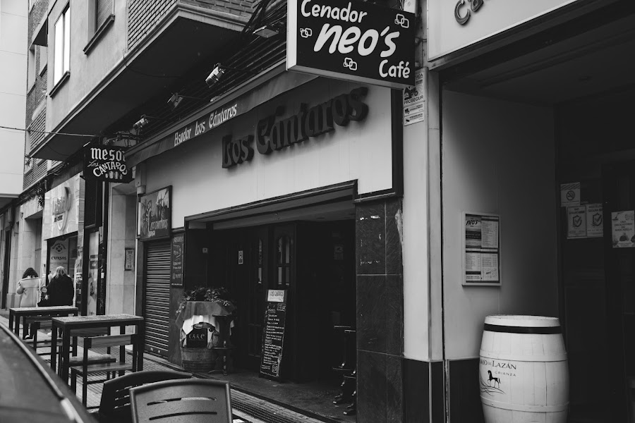 Mesón Los Cántaros - Restaurante - Brasería